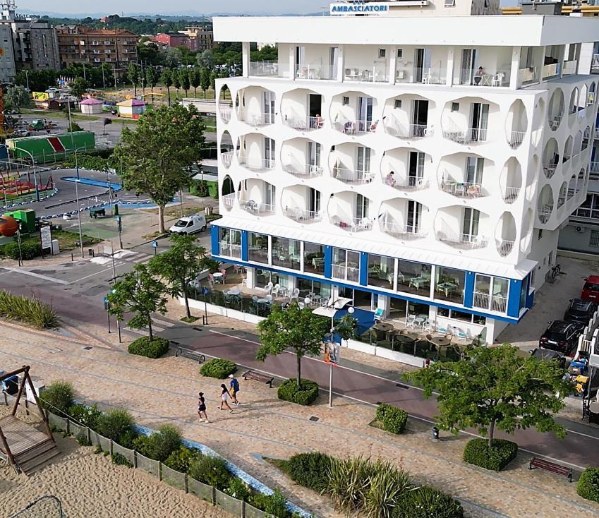 Ambasciatori Hotel - Beach Front -Breakfast Xxl & Brunch Until 12 30Pm Misano Adriatico Dış mekan fotoğraf