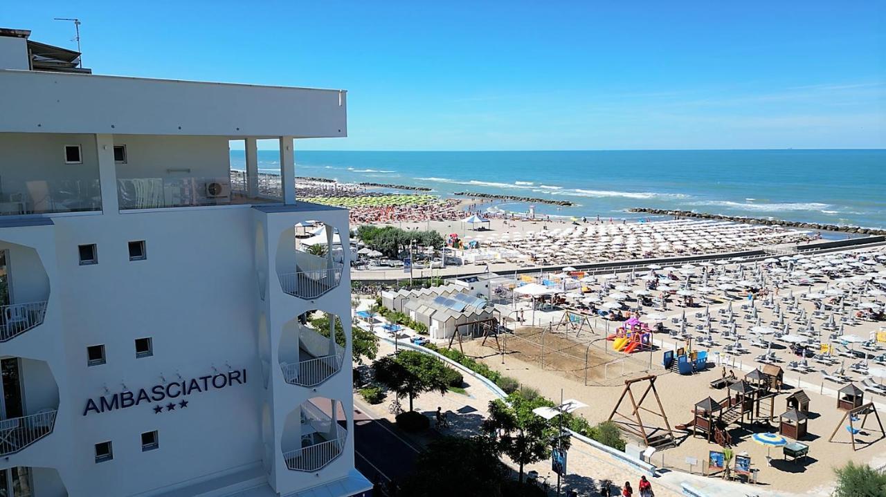 Ambasciatori Hotel - Beach Front -Breakfast Xxl & Brunch Until 12 30Pm Misano Adriatico Dış mekan fotoğraf